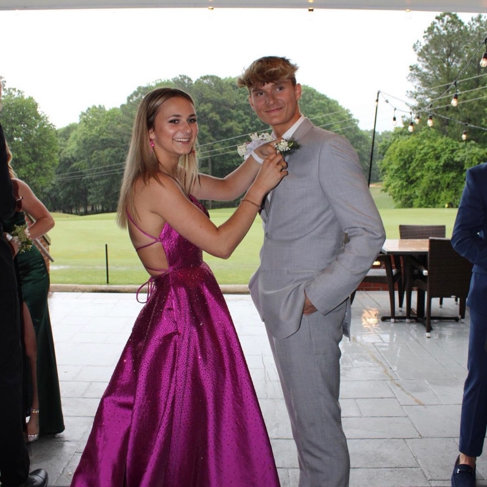 PROM DRESS! - Picture 2 of 4